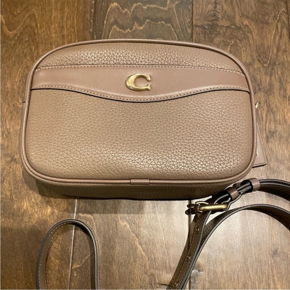 Coach Handbags - Coach Camera Crossbody Bag